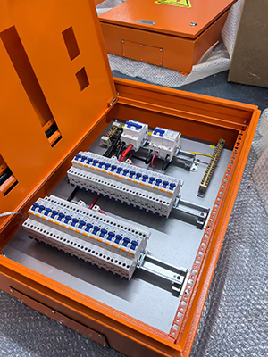 What Is a Distribution Box? A Practical Guide for Industrial and Electrical Applications插图3 What Is a Distribution Box? A Practical Guide for Industrial and Electrical Applications插图3