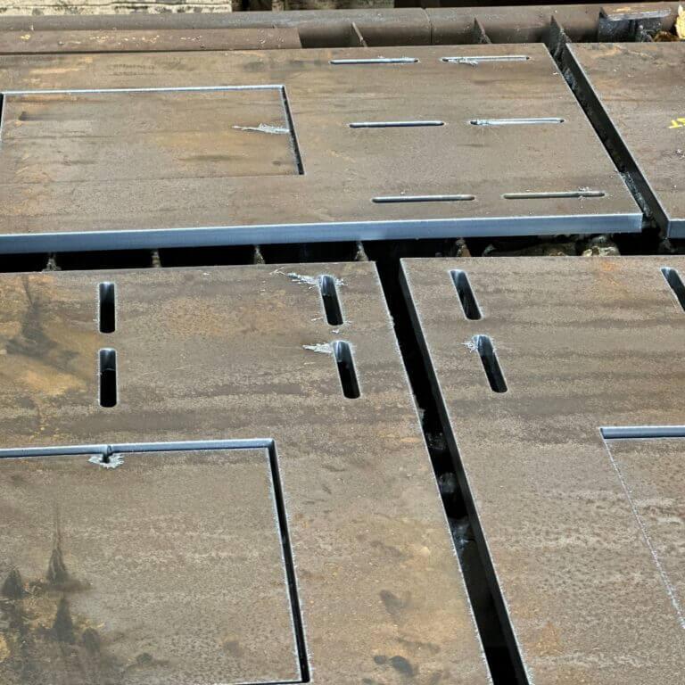<noscript><img loading= Aluminium Tread Plate and Galvanised Steel Laser Cutting for Custom Deck Panels插图4