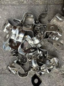 304 Stainless Steel Two-Hole Pipe Strap插图2 304 Stainless Steel Two-Hole Pipe Strap插图2