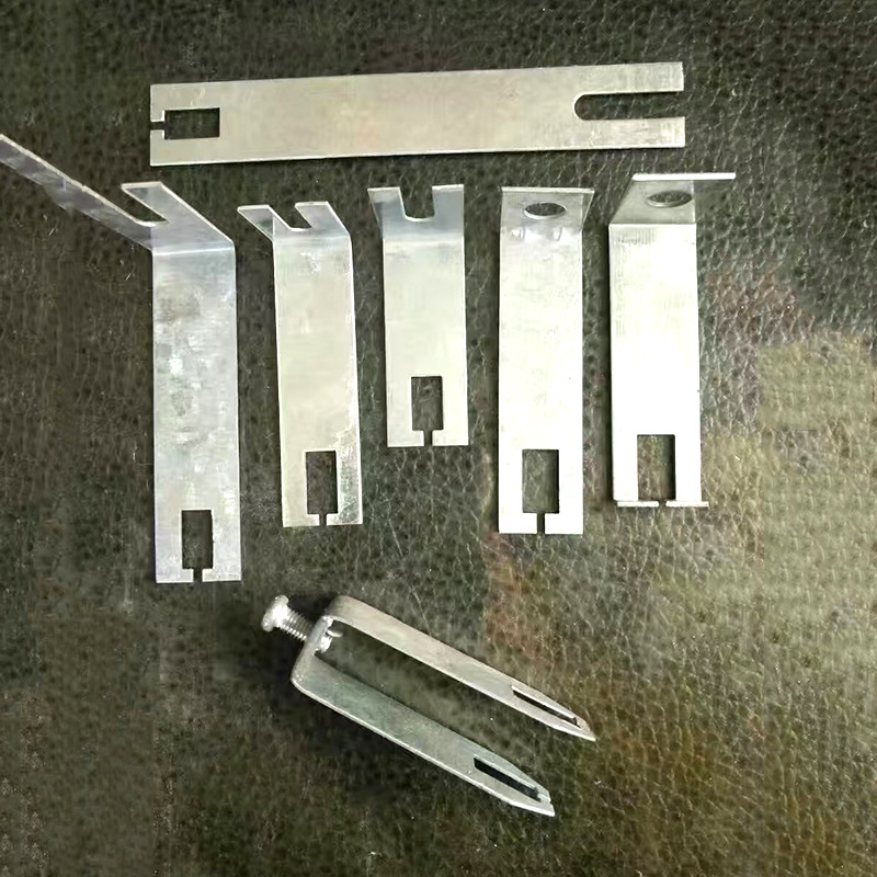 Adjustable L-Shaped Corner Bracket